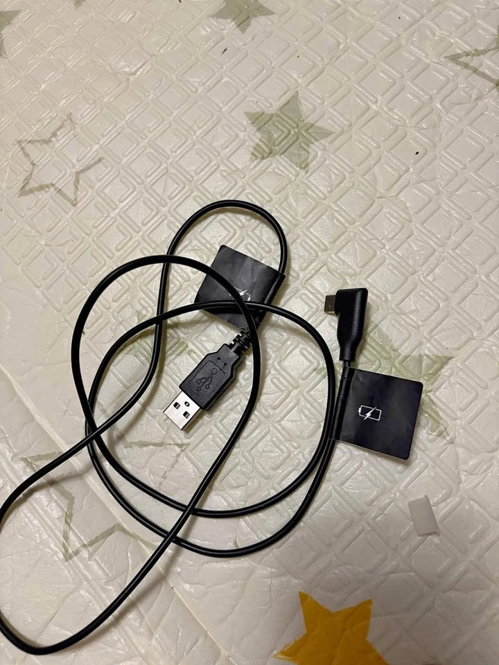 Black USB-A to Angled USB-C Cable
