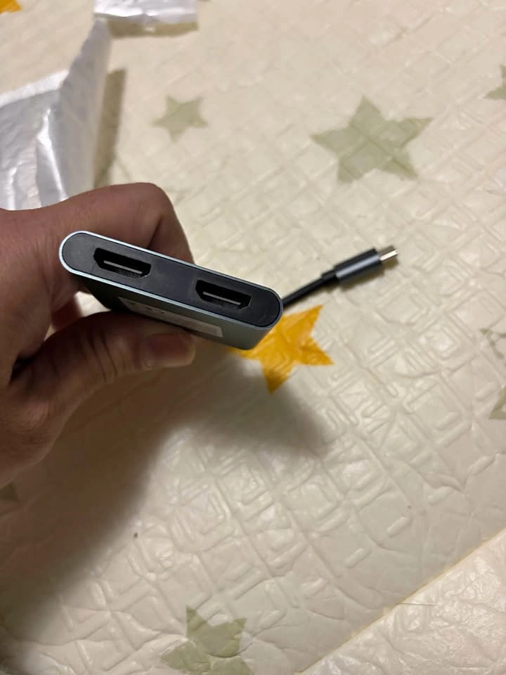 USB-C to Dual HDMI Adapter