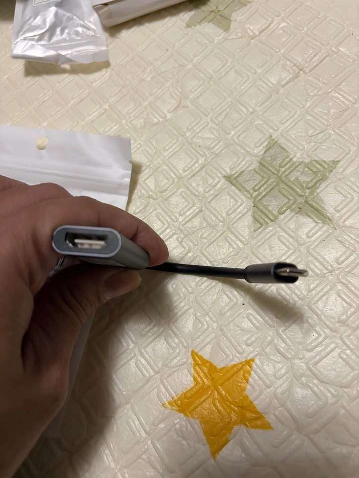 USB-C to HDMI Adapter Cable - photo 2