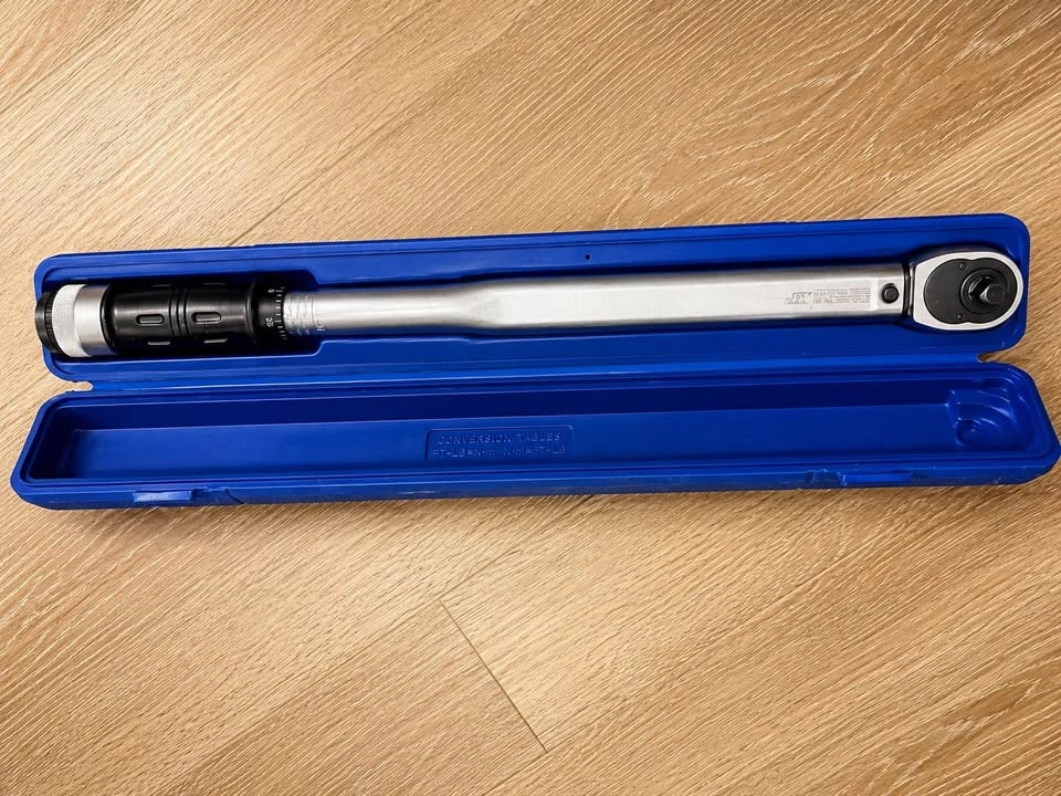 JET 1/2” Drive Torque Wrench (50–250 ft-lb) w/ Case - photo 2