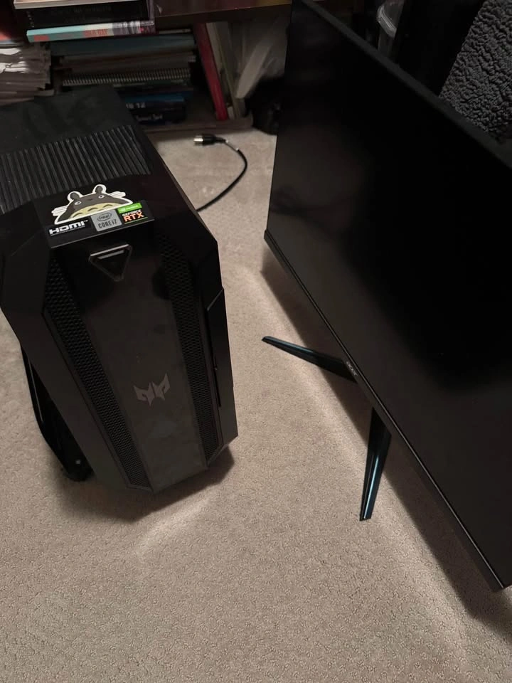 Pc and monitor
