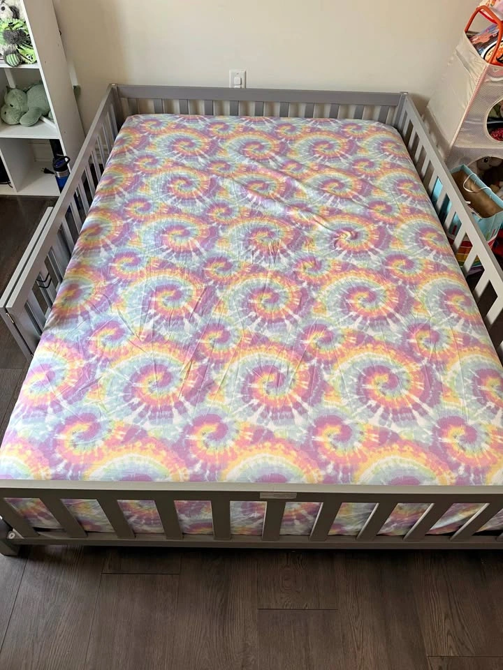 Giantex full floor bed (frame only - no mattress)