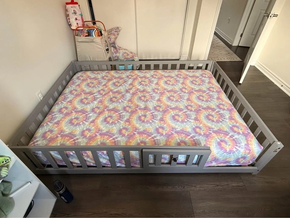 Giantex full floor bed (frame only - no mattress) - photo 2