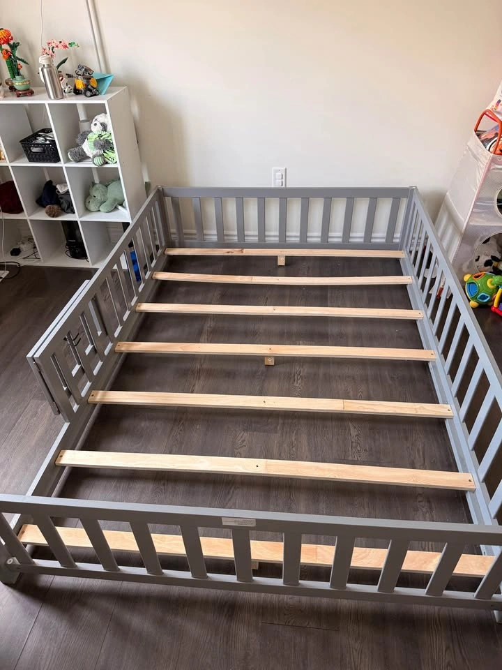 Giantex full floor bed (frame only - no mattress) - photo 3