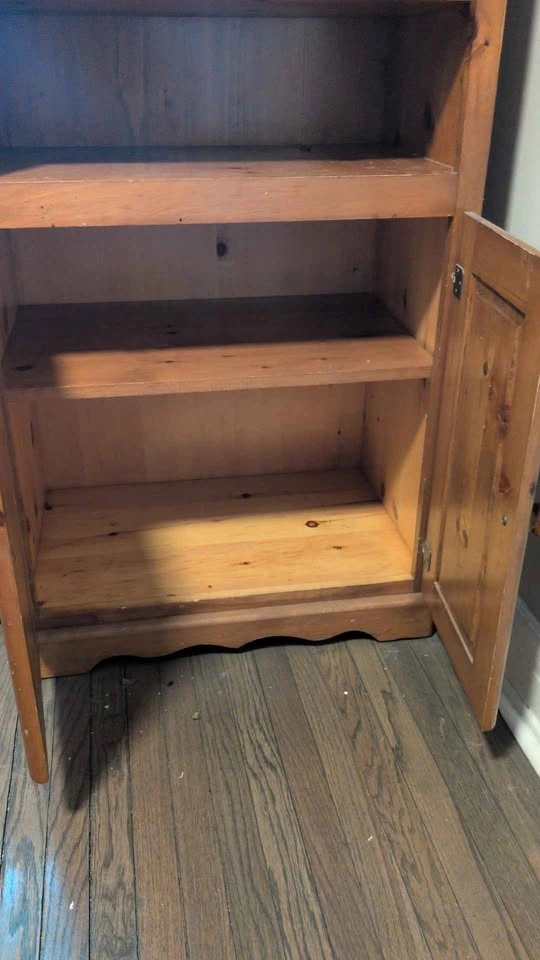 Solid Wood Kitchen Storage Cabinet / Pantry – Great Condition - photo 2