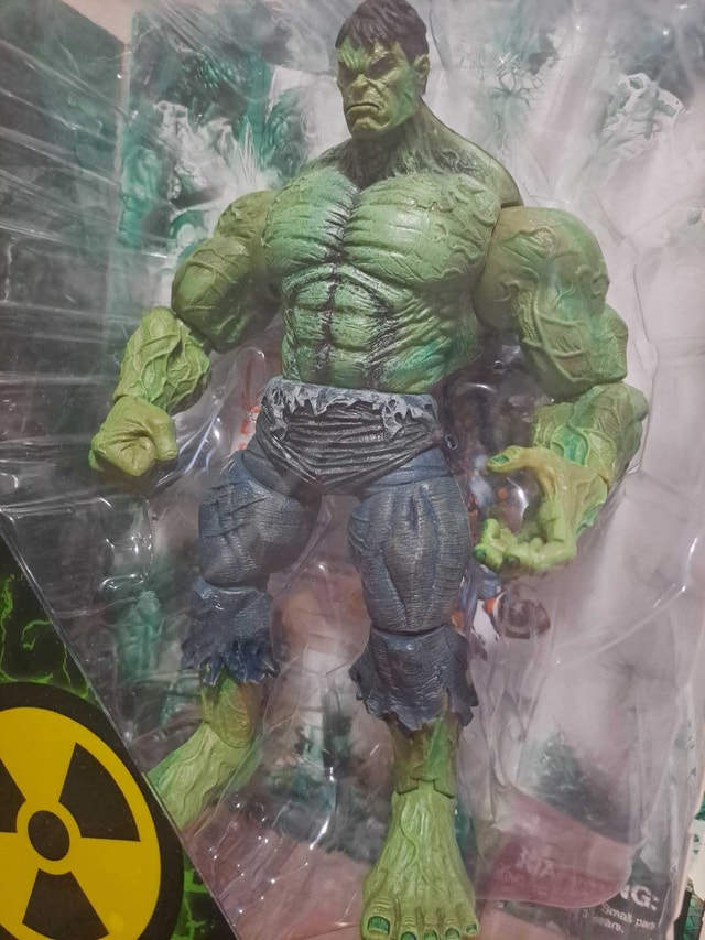 Marvel Select Unleashed Hulk Figure - photo 2