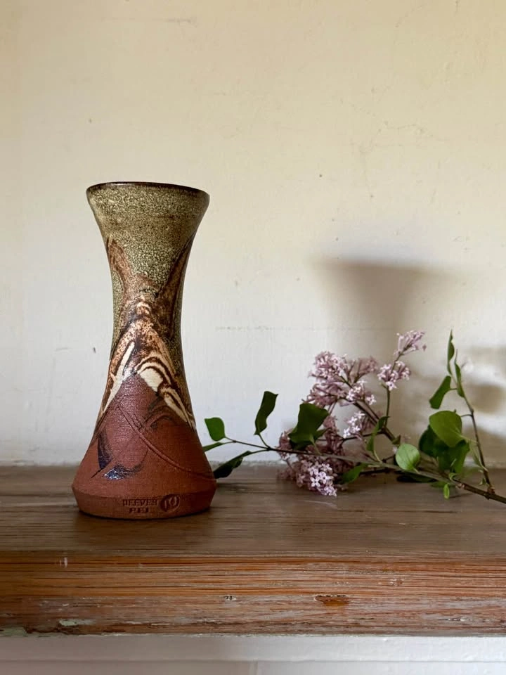 Vintage Barry Jeeves PEI Studio Pottery Vase - photo 4