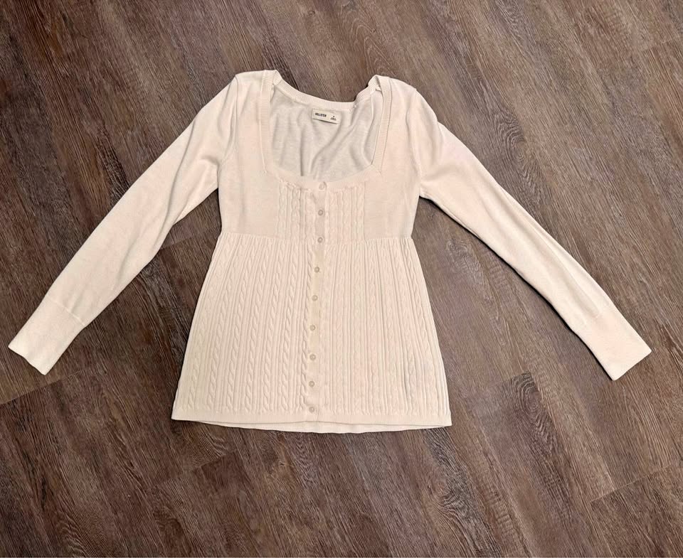 Hollister white long sleeve babydoll sweater