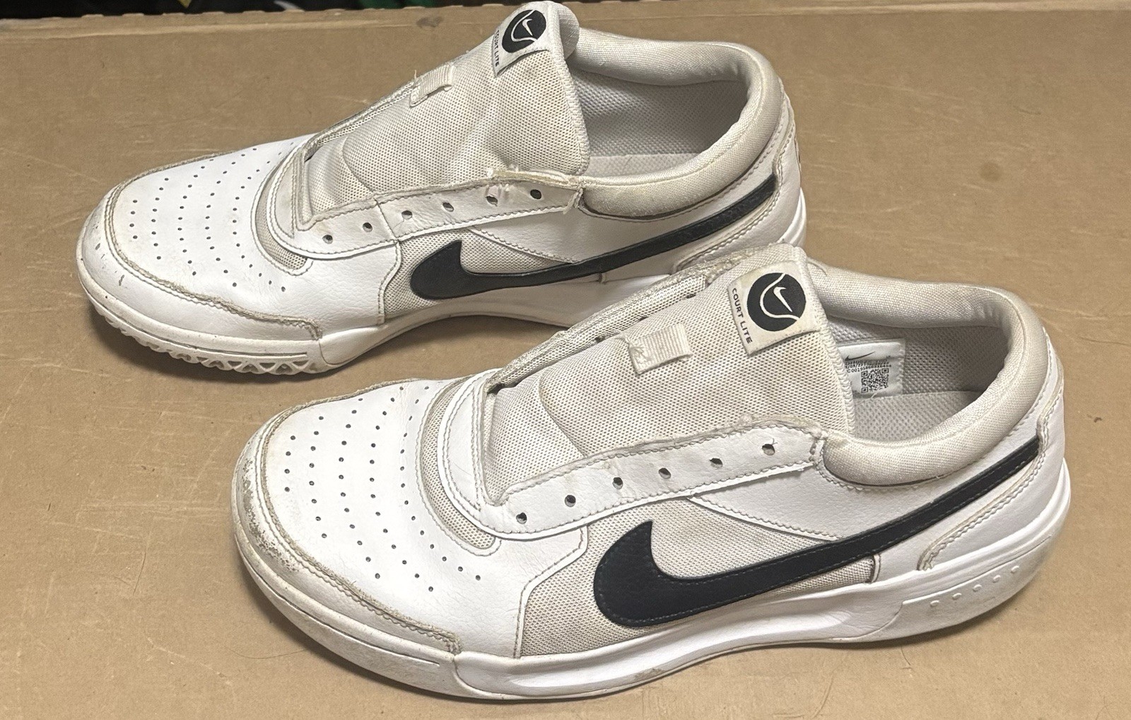 Nike Men's Zoom Court Lite 3 Tennis Shoes DH0626-100 White Black