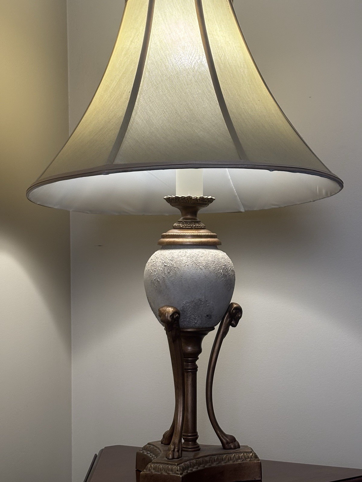Vintage French Neoclassical Lamp Rams Head Bronzed Claw Feet - photo 2
