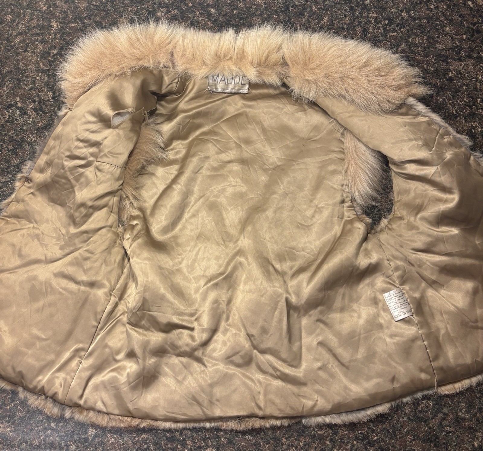 Luxury Vintage Authentic Rabbit Fur Vest - photo 3