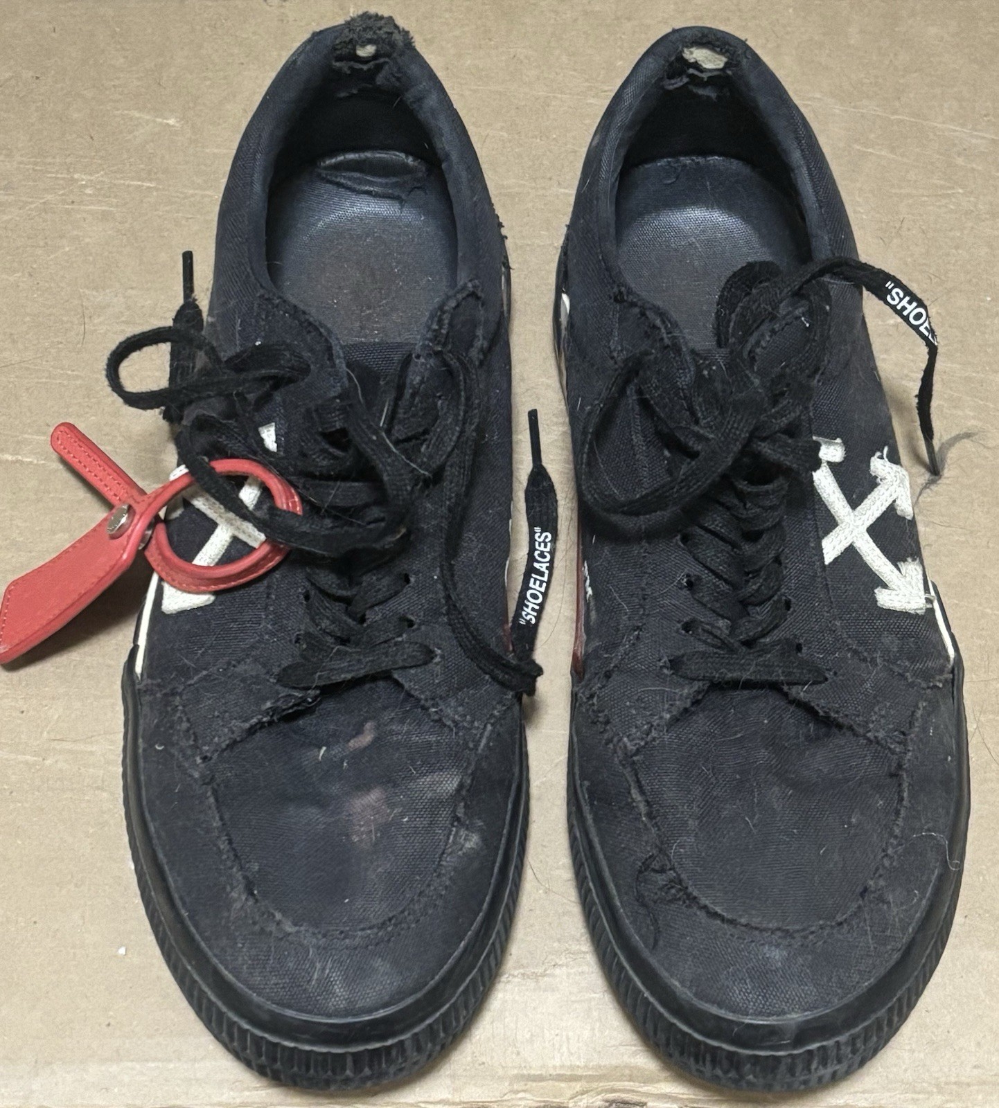 Off-White C/O Virgil Abloh Low Vulcanized Sneakers - Men's 10