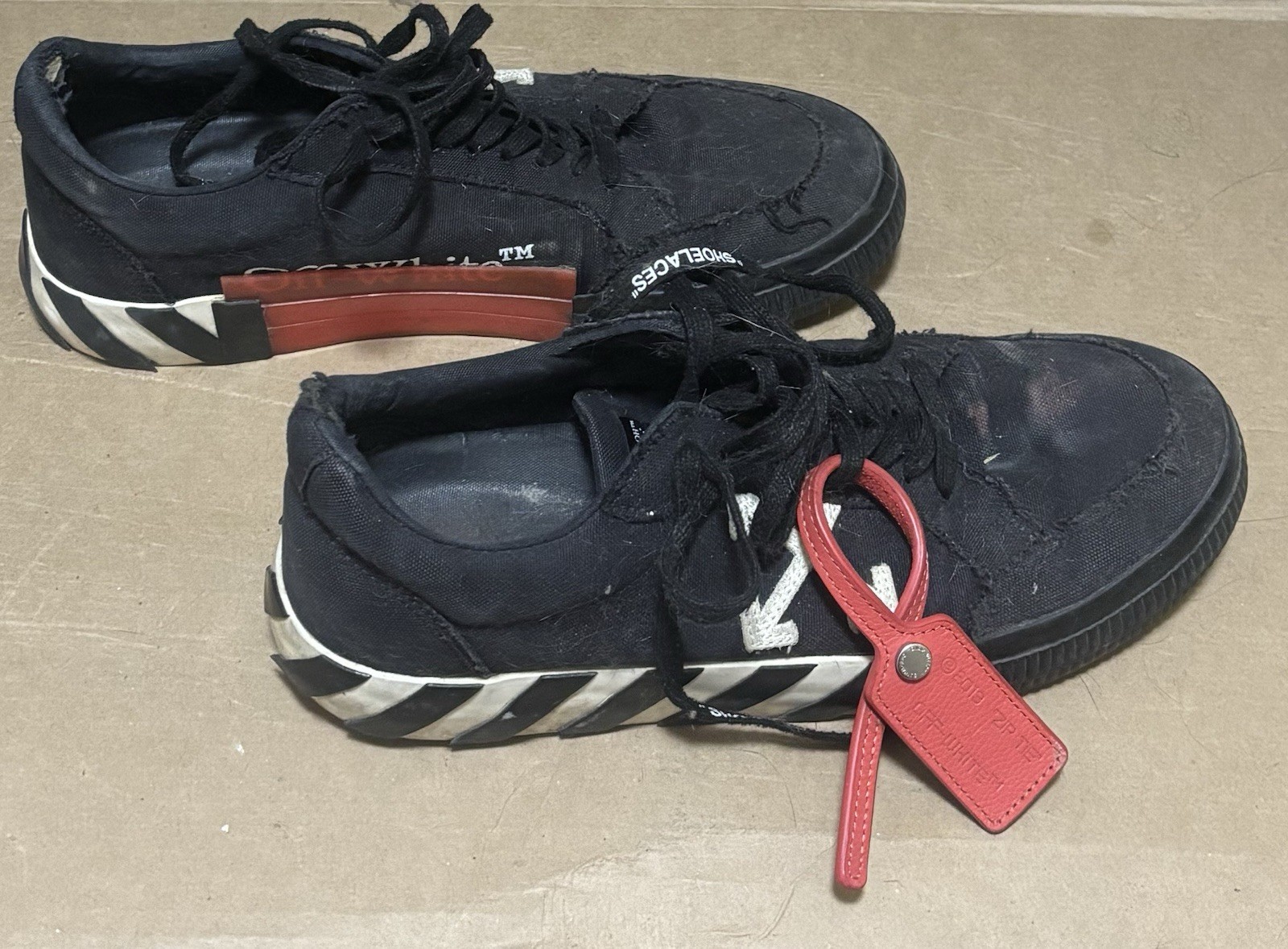 Off-White C/O Virgil Abloh Low Vulcanized Sneakers - Men's 10 - photo 3