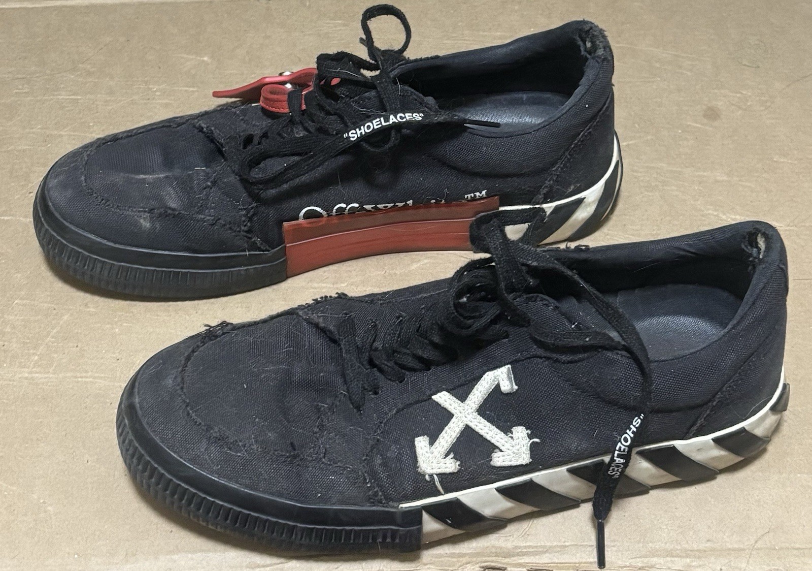 Off-White C/O Virgil Abloh Low Vulcanized Sneakers - Men's 10 - photo 4