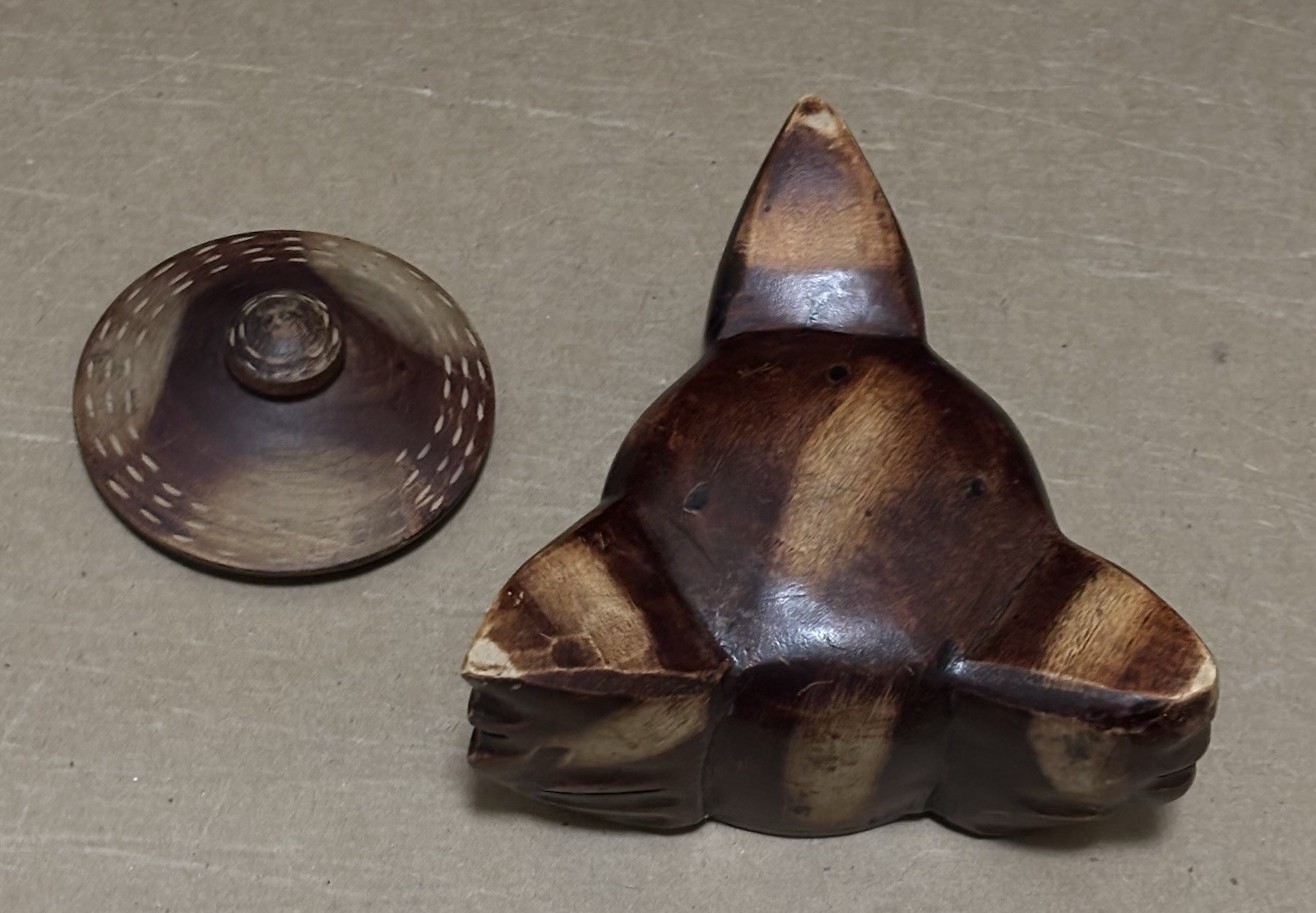 Hand Carved Monkeypod Wood Bowl – 3 Faces Tribal Folk Art - photo 5