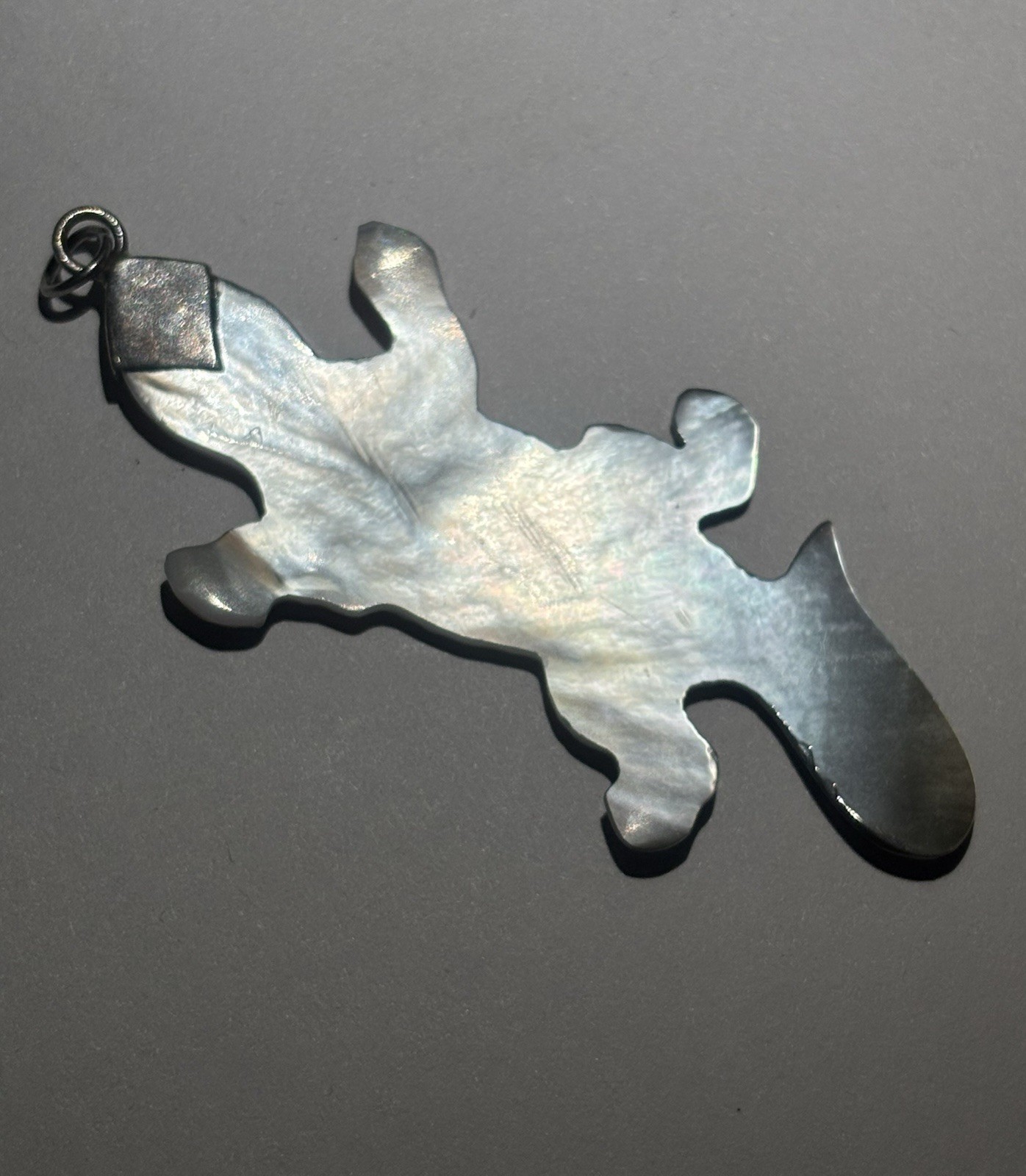 Hand Carved Pearl Shell Lizard Sculpture Pendant - photo 3