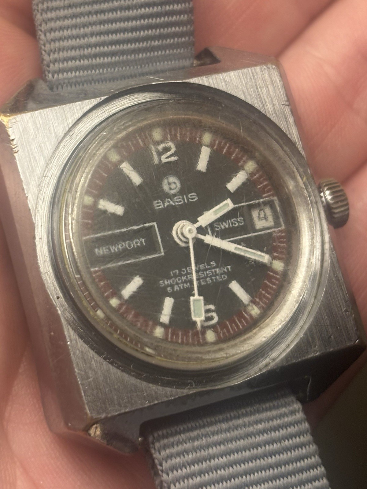 NEWPORT WORLD TIMER SWISS MADE WATCH VINTAGE 5ATM - photo 3
