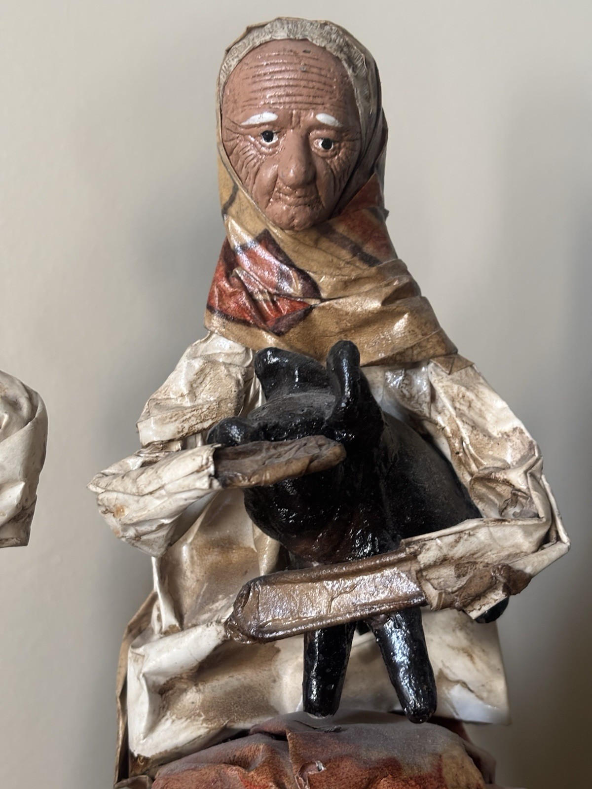 Mexican Folk Art Paper Mache Figurines Farm Couple w/ corn hay - photo 4