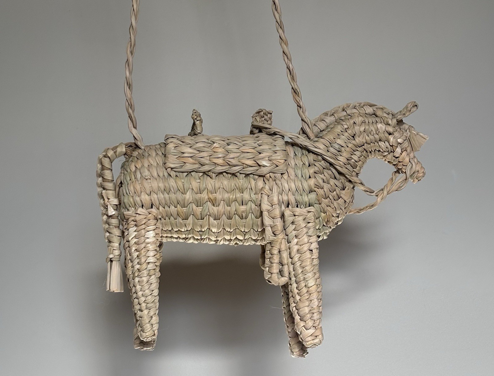 Handmade Mexican Straw Horse Woven Wicker Rattan bag/ Basket - photo 2