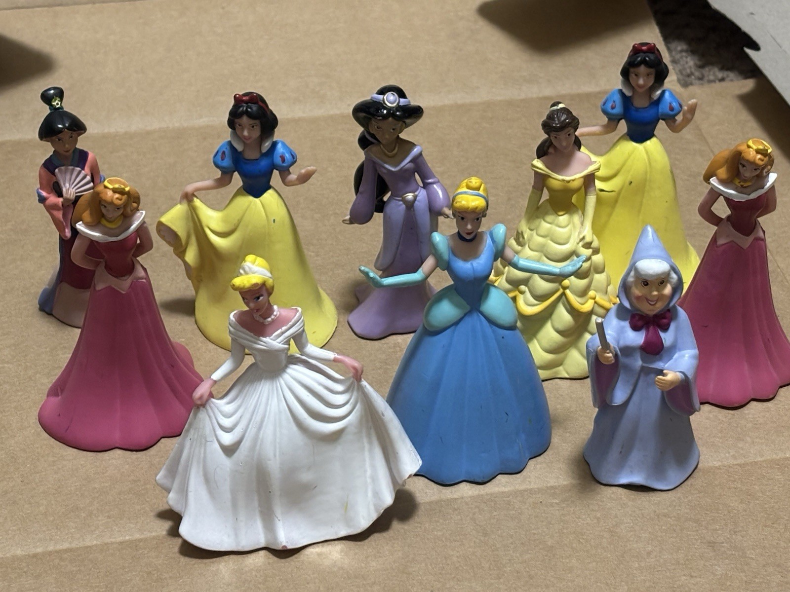 Disney Princess 3" Assorted Figurines Lot 10 - photo 3