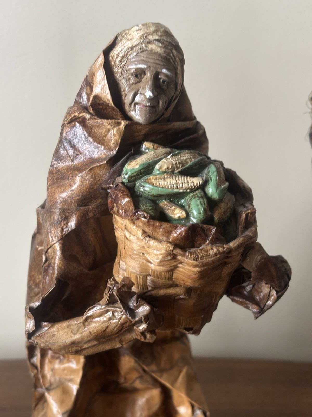 Mexican Folk Art Paper Mache Figurines Farm Couple w/ corn hay - photo 5