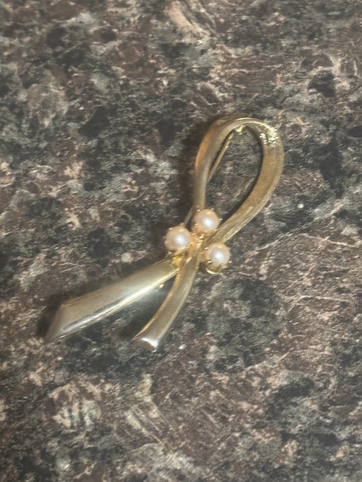 Gold Brooch Pearls Ribbon High Polish Flash Brooks - photo 2