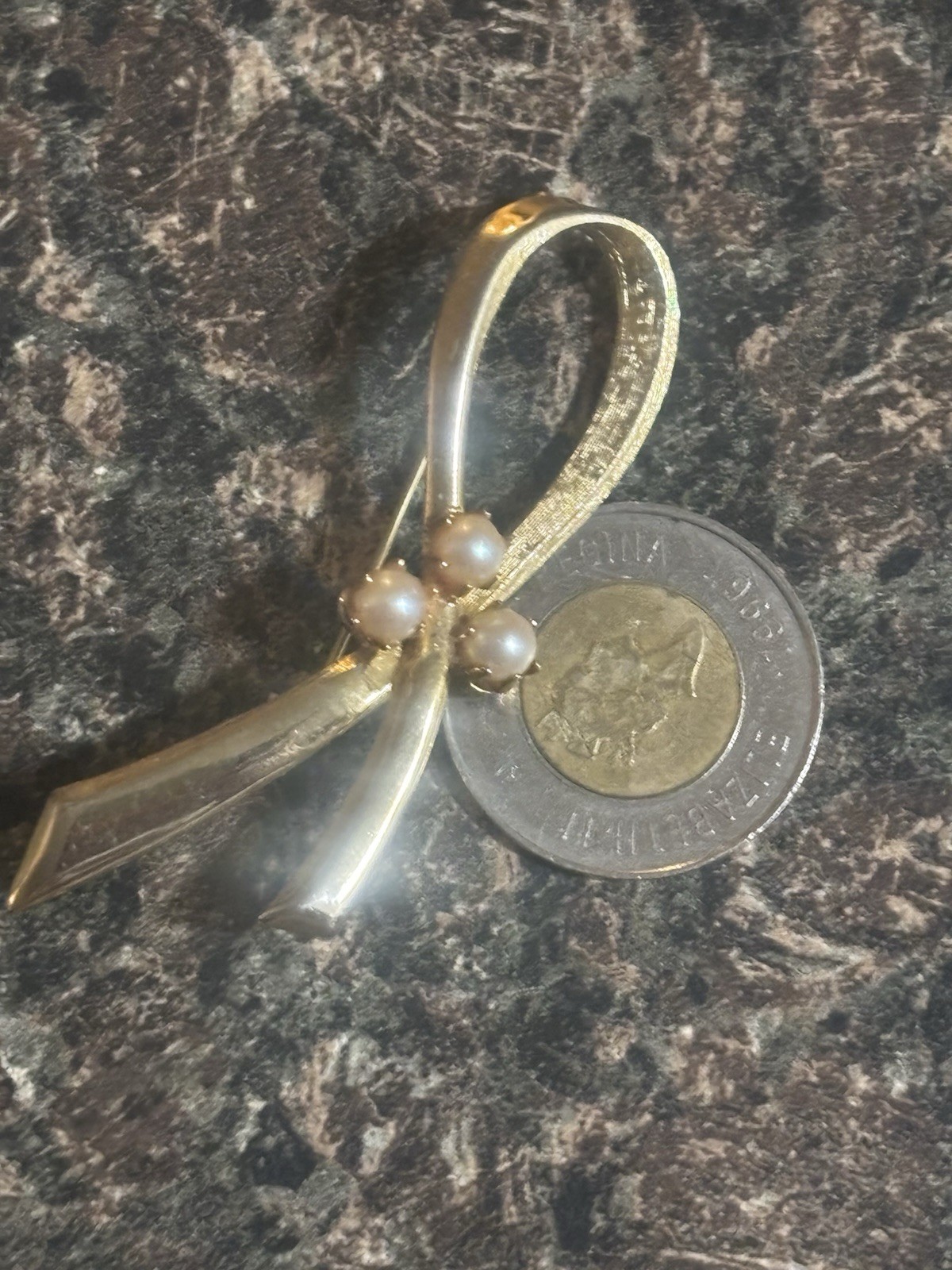 Gold Brooch Pearls Ribbon High Polish Flash Brooks - photo 5
