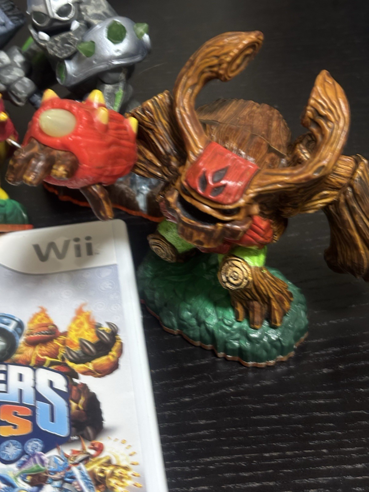 Skylanders Giants for Wii + 15 Figures and Game - photo 3