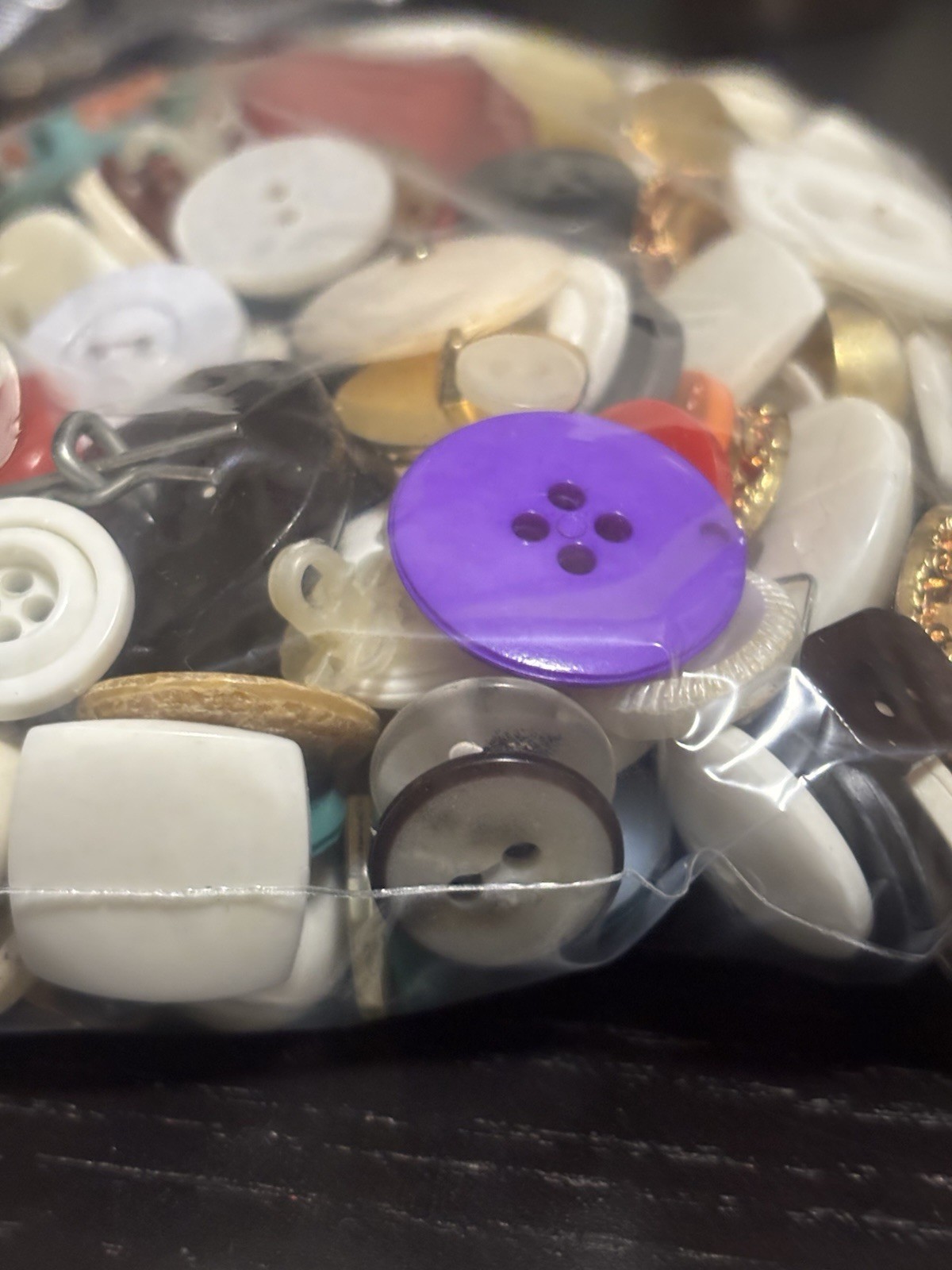 VINTAGE MIXED LOT COLLECTION OF OLD BUTTONS 340+ GRAM - photo 2