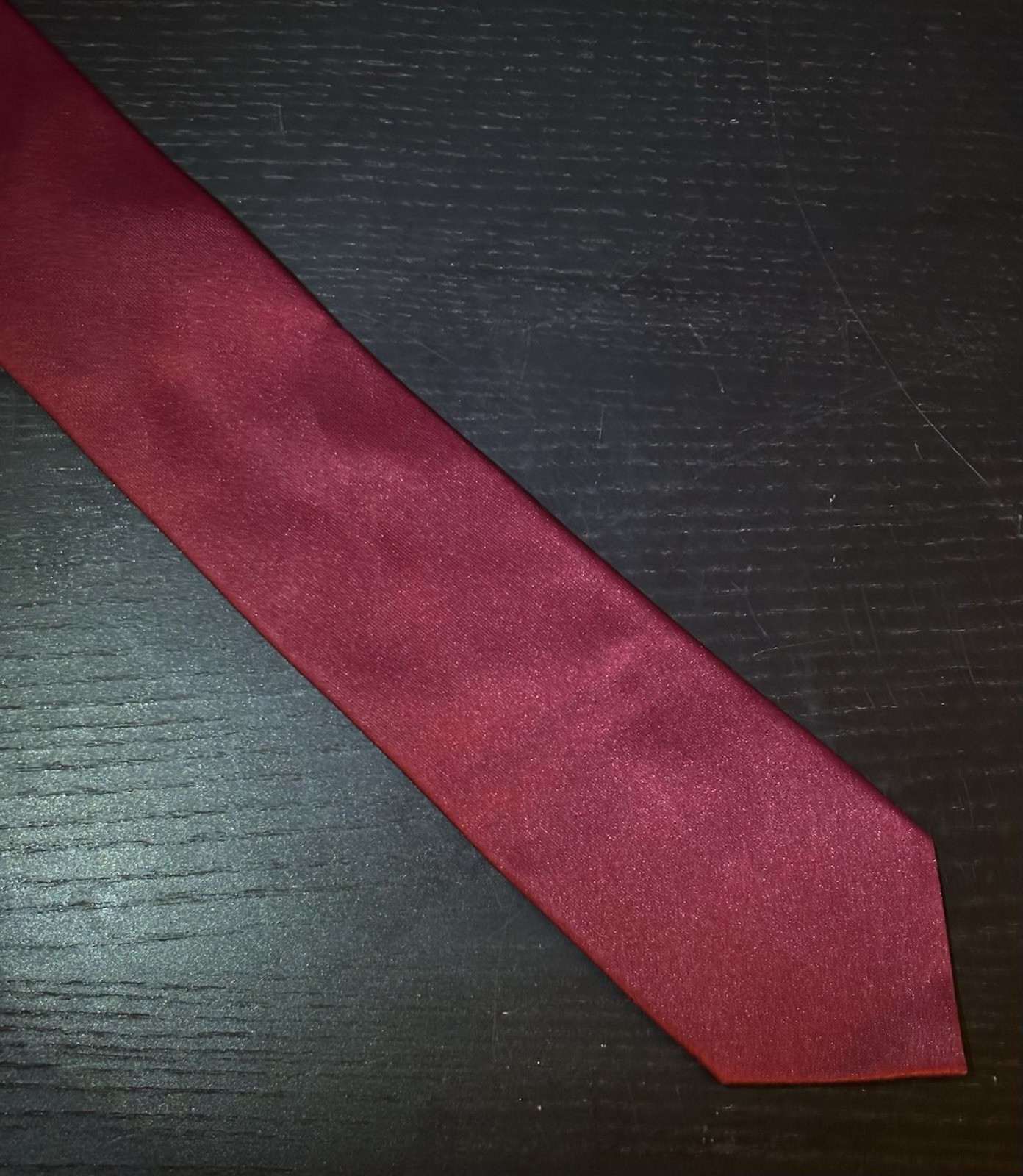 Bellissimo Tie 100% Silk Red Alluring Christmas!
