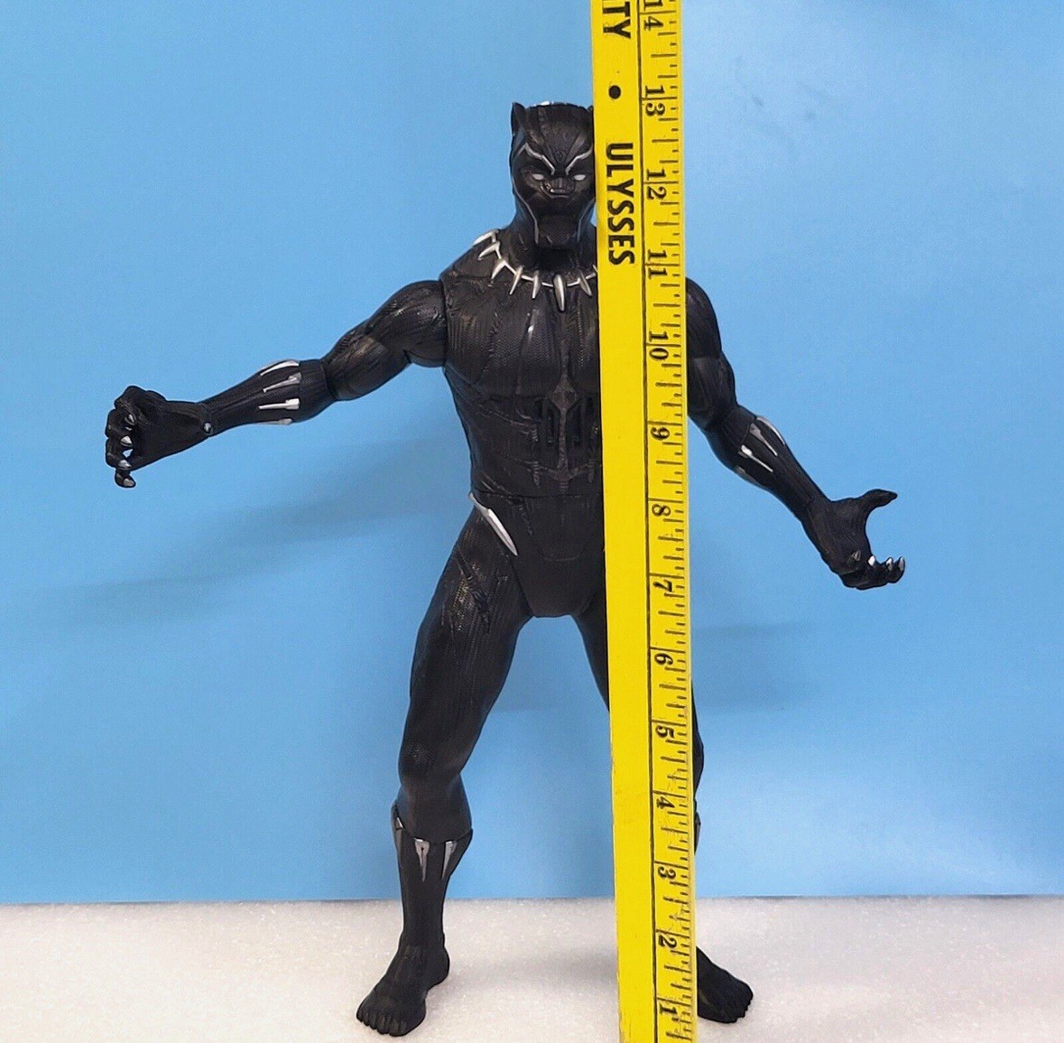 BLACK PANTHER SLASH & STRIKE 13" MOTION VOICE ACTION FIGURE - photo 3