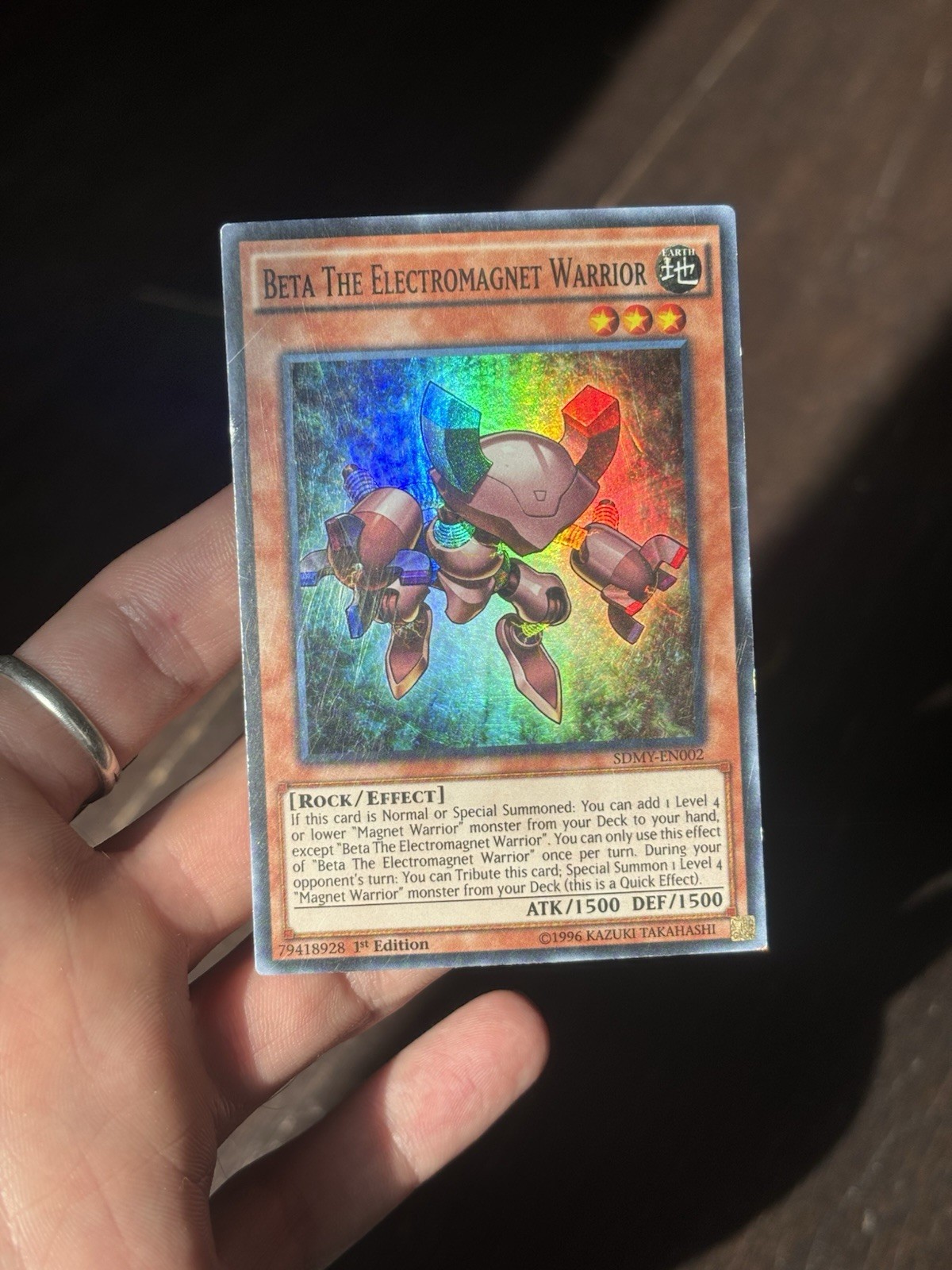 Beta the Electromagnet Warrior - Super Rare - SDMY-EN002 - 1st E - photo 3