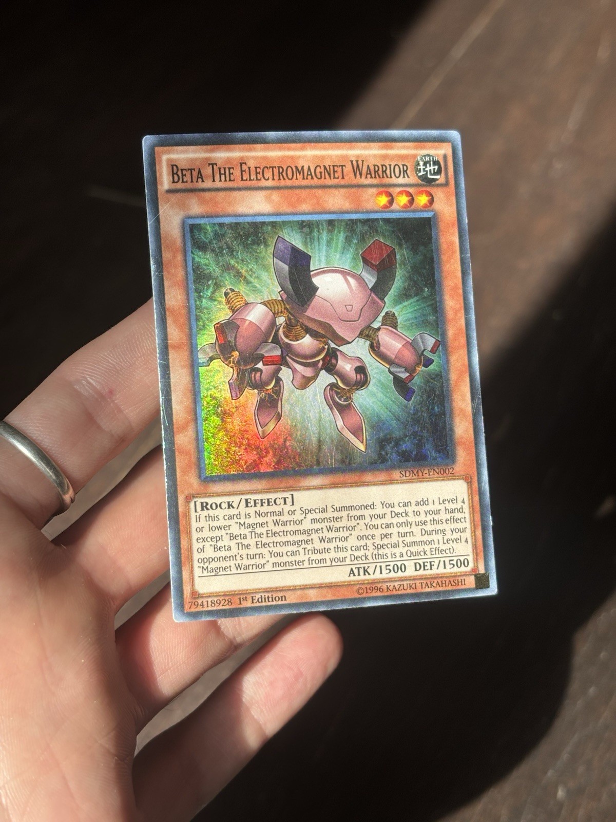 Beta the Electromagnet Warrior - Super Rare - SDMY-EN002 - 1st E - photo 4