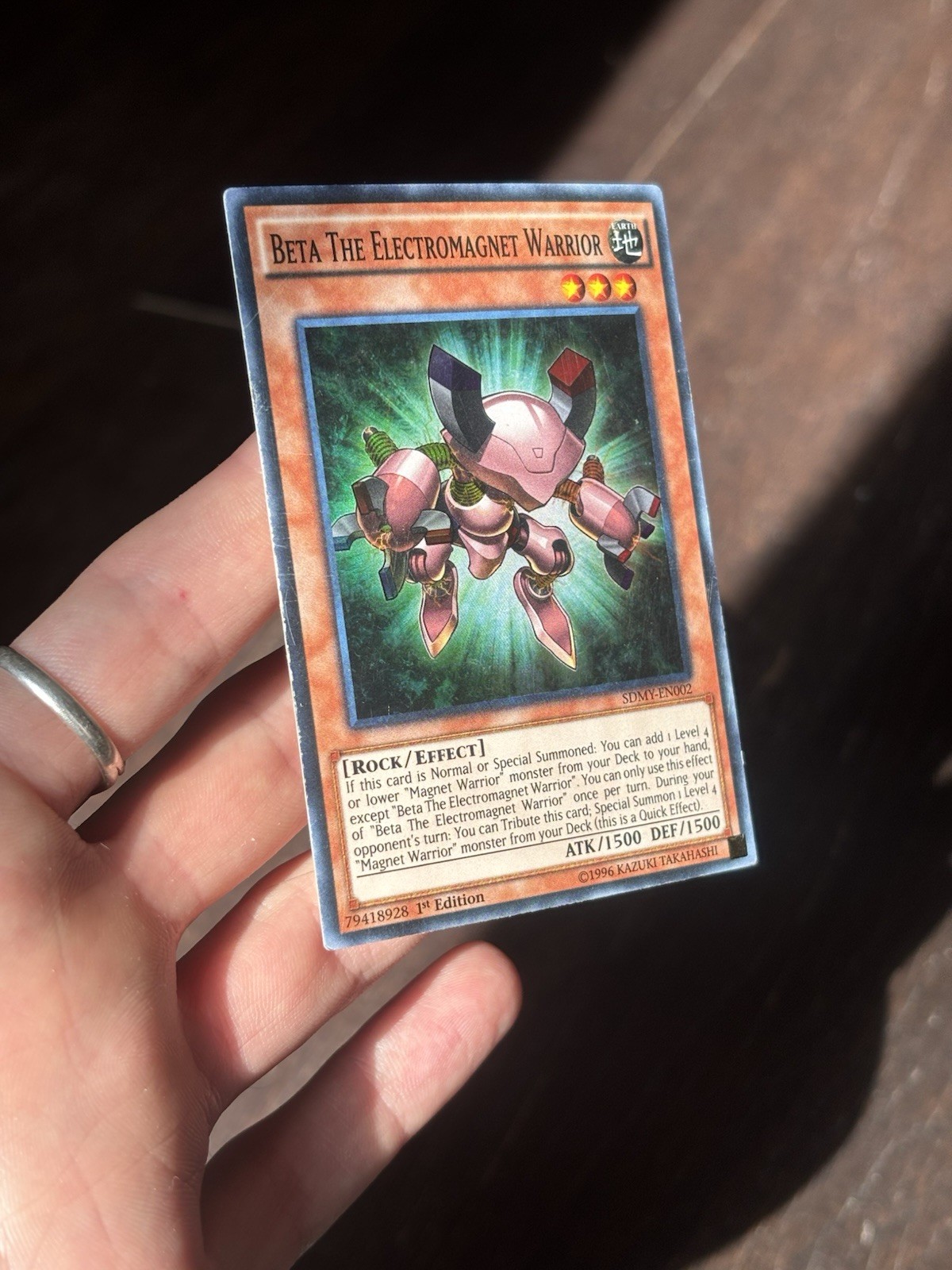Beta the Electromagnet Warrior - Super Rare - SDMY-EN002 - 1st E - photo 5