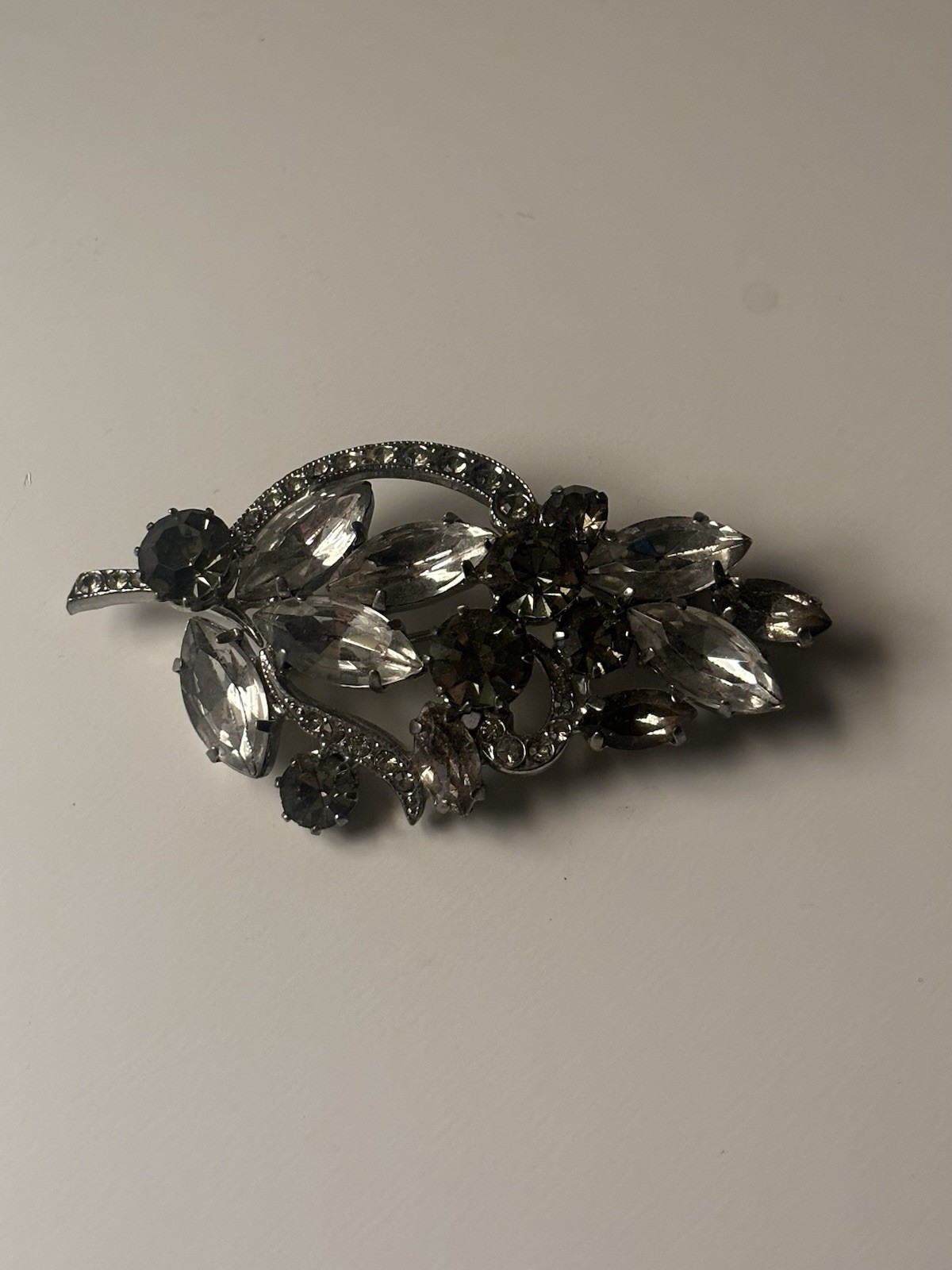 Vtg Smoky Marquise Flower Rhinestone Floral Brooch Pin - photo 3