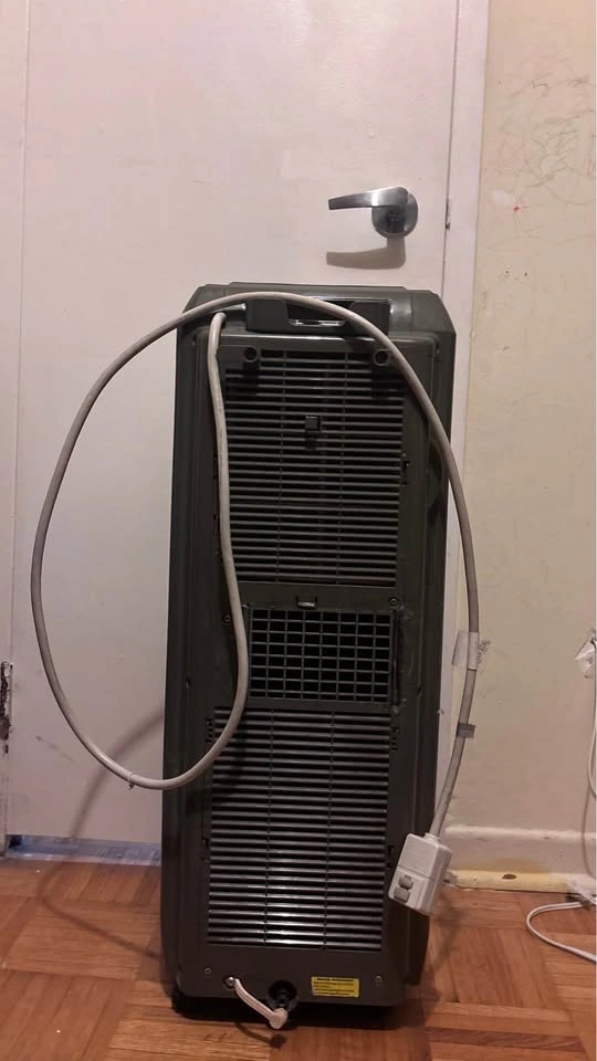 Garrison 9000 BTU Portable AC with Hose - photo 2