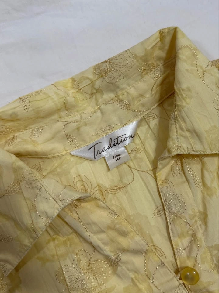 Vintage Floral Embroidered Blouse - photo 4