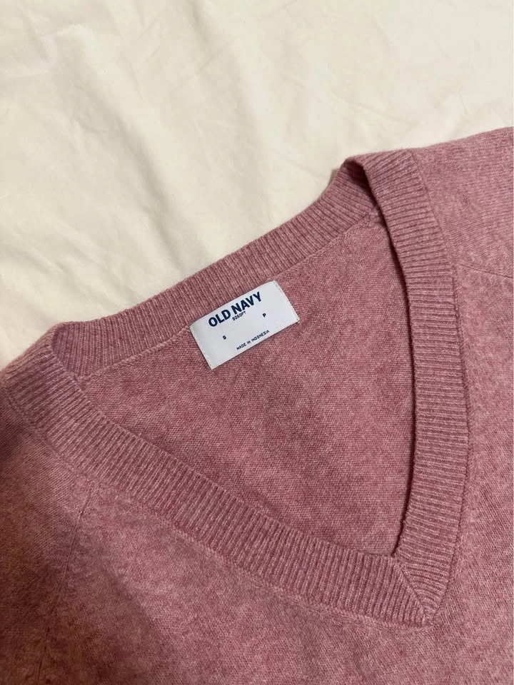 Pink V-Neck Sweater - photo 3