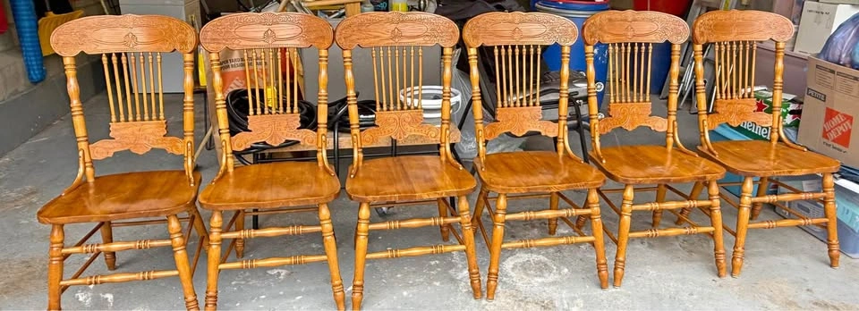 Set of 6 matching wood dining chair