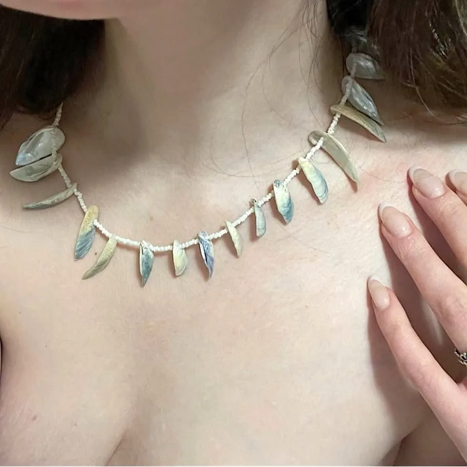 Vintage Sea Shell Choker Necklace thumbnail