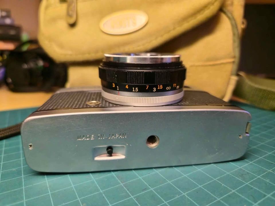 (Film Tested) Olympus Trip 35 Vintage Camera with Roots Bag - photo 5