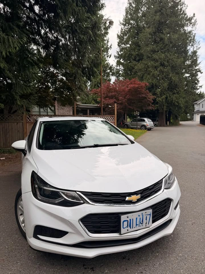 2018 Chevrolet Cruze Limited - photo 2