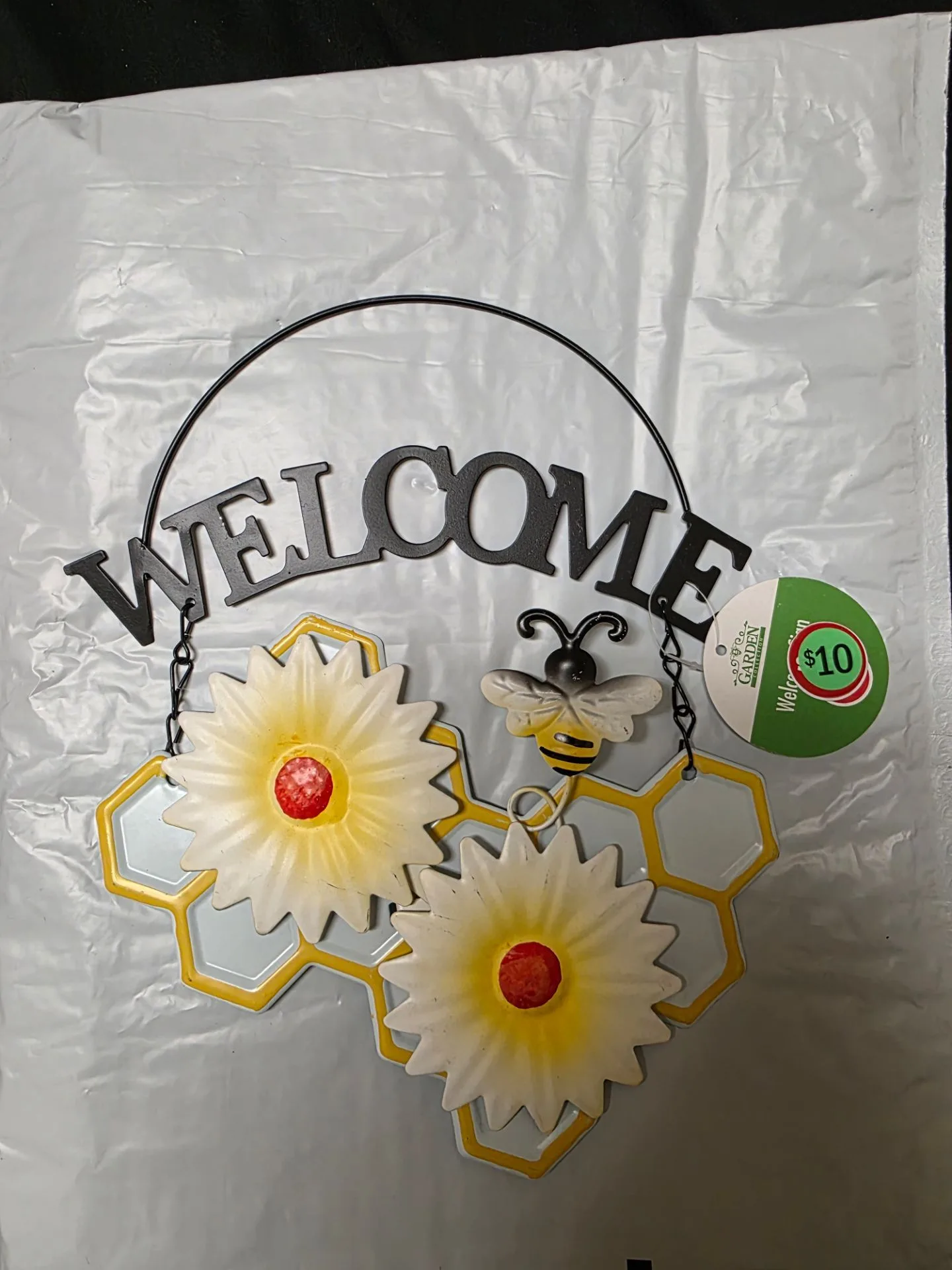 Metal Welcome Sign Hanging Garden Decor Honeycomb Bumble Bee