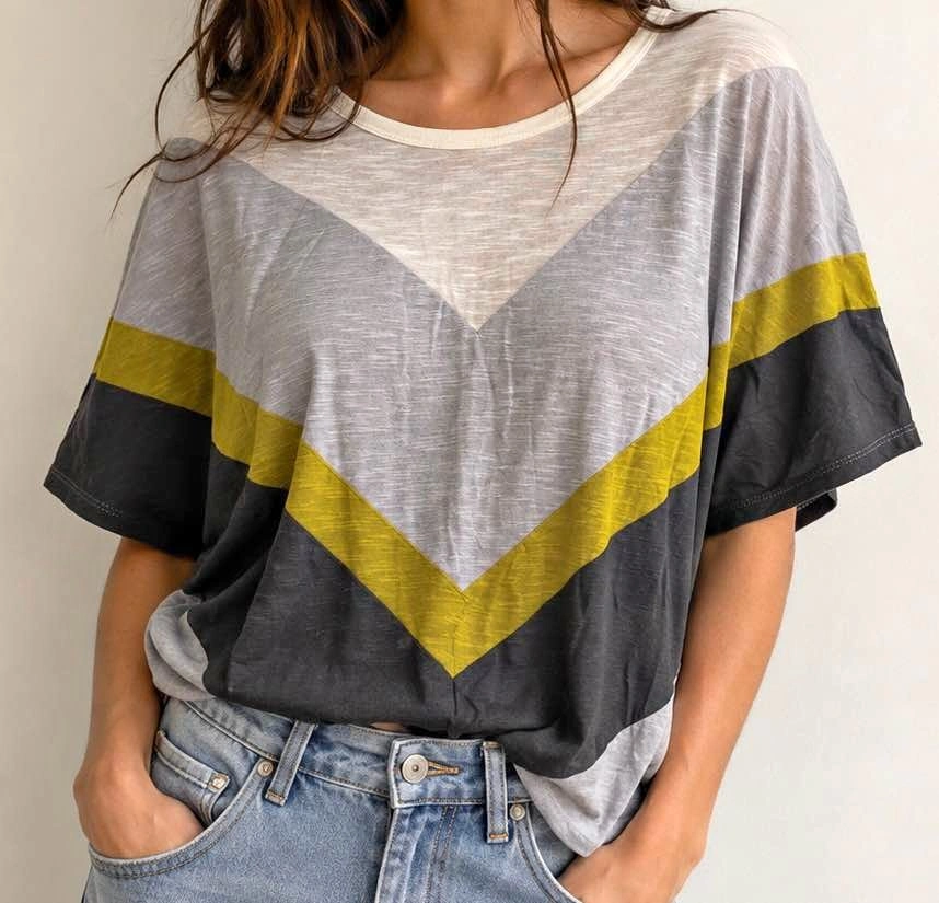 Colour-blocked V-neck tapered T-shirt XS