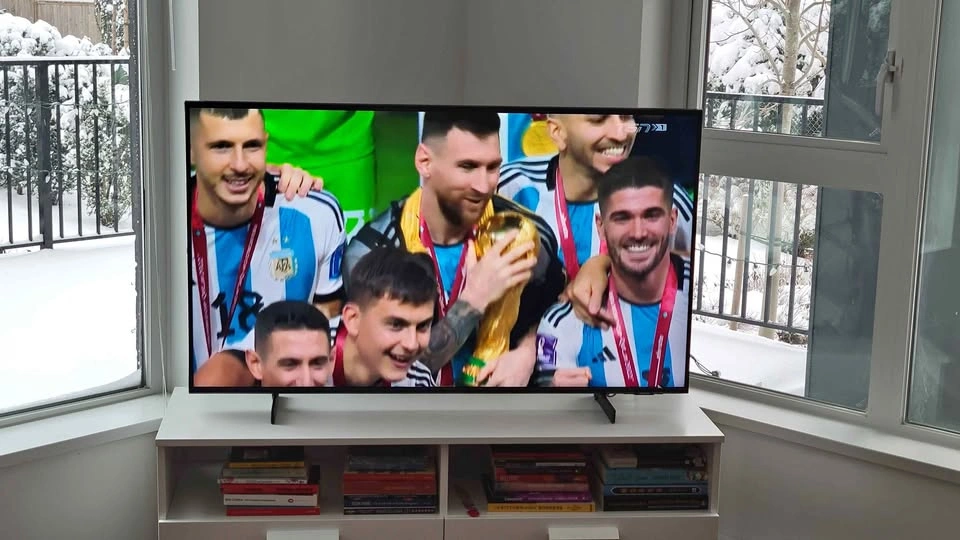Samsung 50" AU8000 Crystal UHD 4K Smart TV