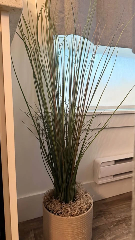 Ikea artificial plant with vase - photo 2