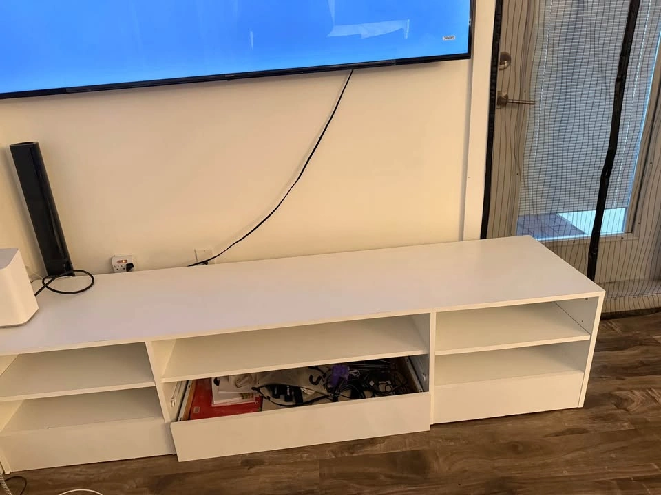 Large tv stand - photo 2