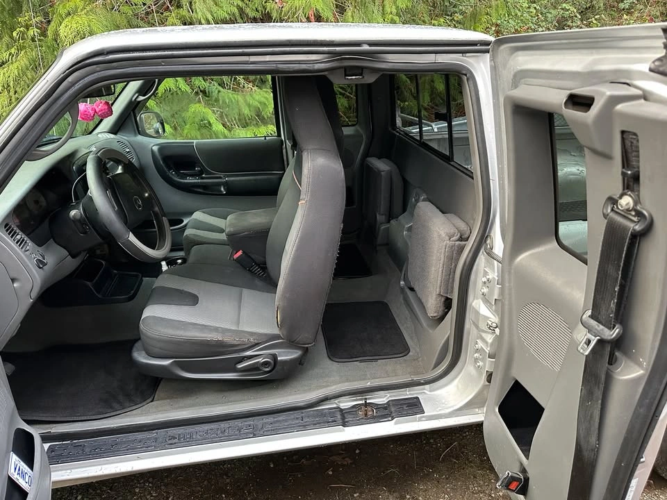 2004 Mazda B3000 - photo 3