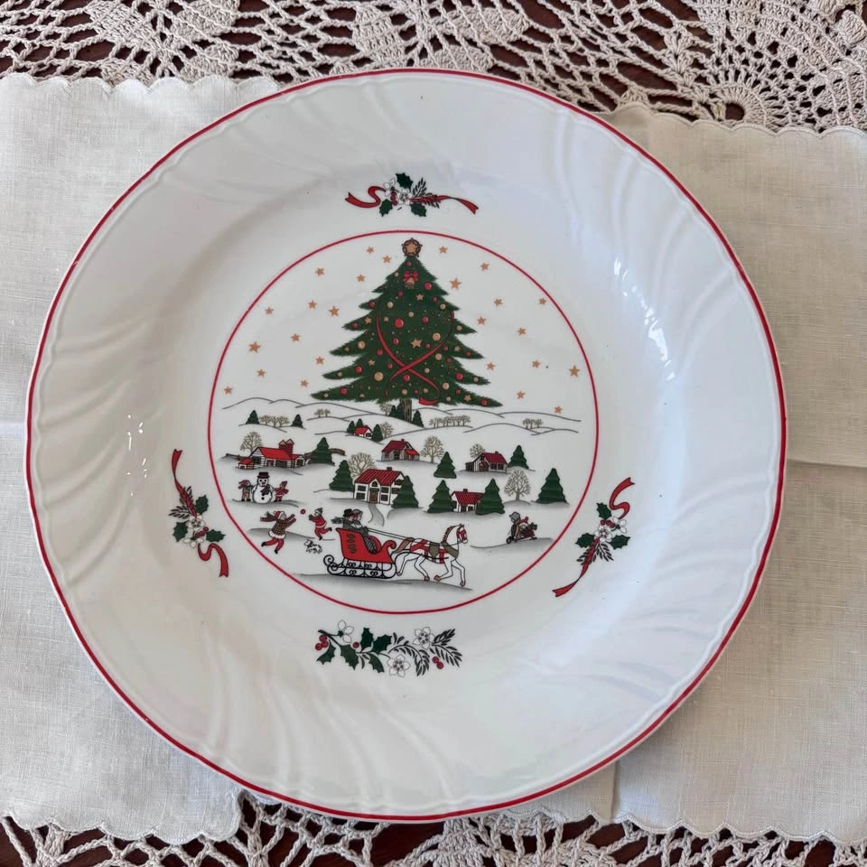 Christmas themed fine porcelain china dinner plate
