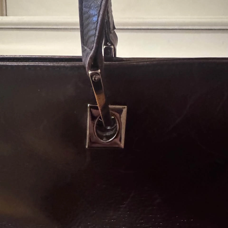 Stuart Weitzman brown patent leather bag - photo 3